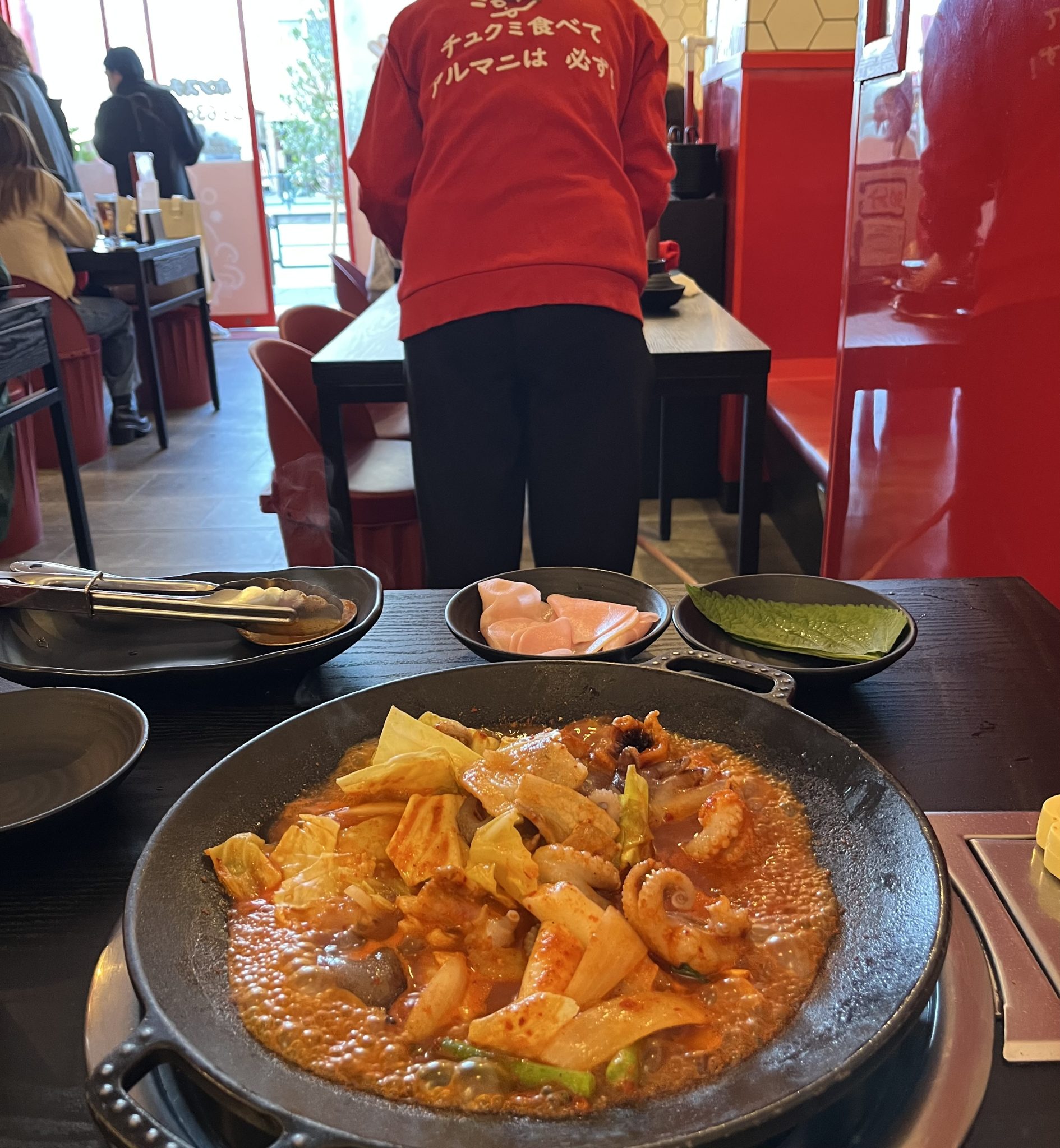 ホンスチュクミでチュクミのサムギョプサル入り、チュサム定食を実食 食べ食べ もぐりん